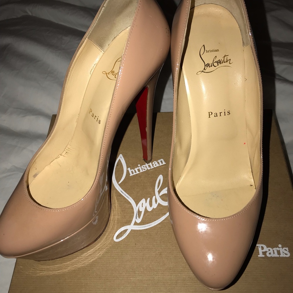 Christian Louboutin “Daffodile 160”